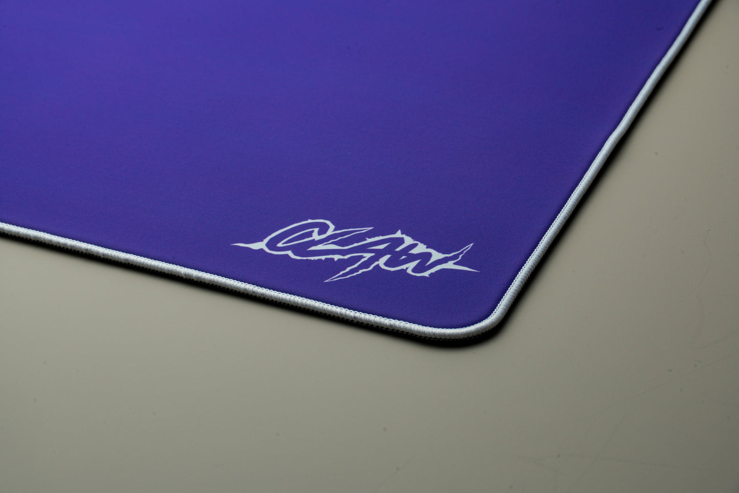 Claw Aquila Gaming Mousepad