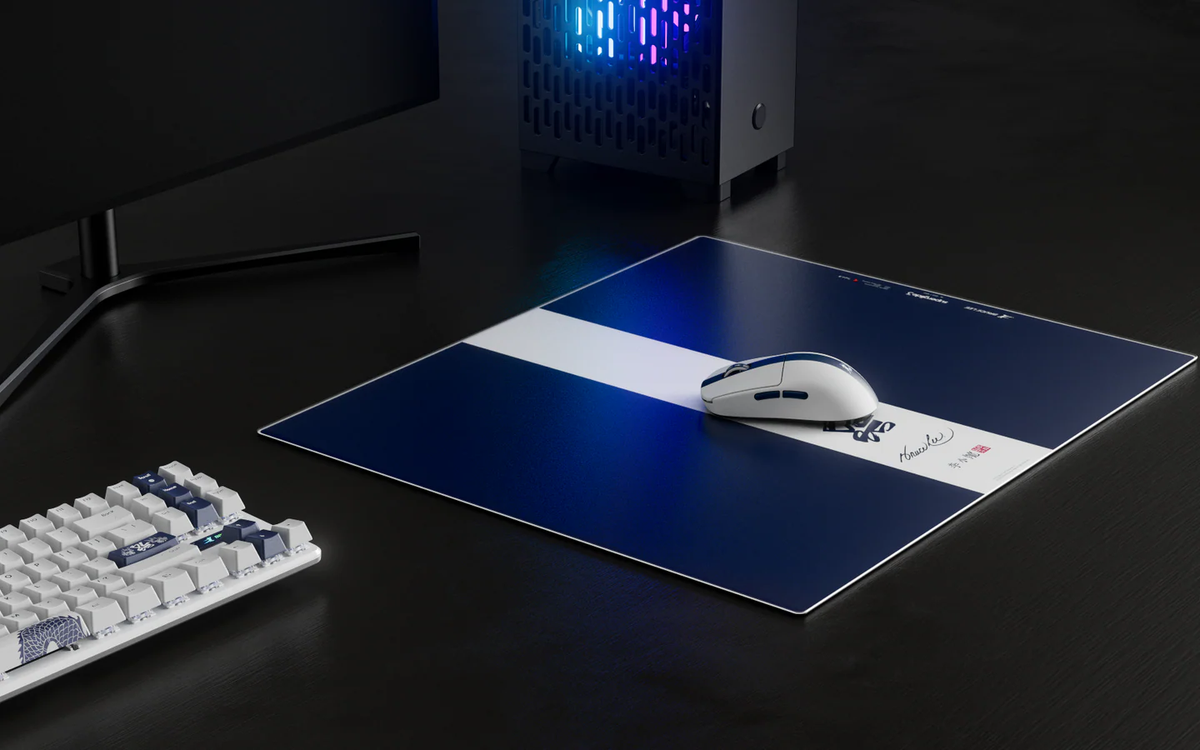 [Bruce Lee 85th Edition] Superglide 3 Glass Mousepad XL - NAVY